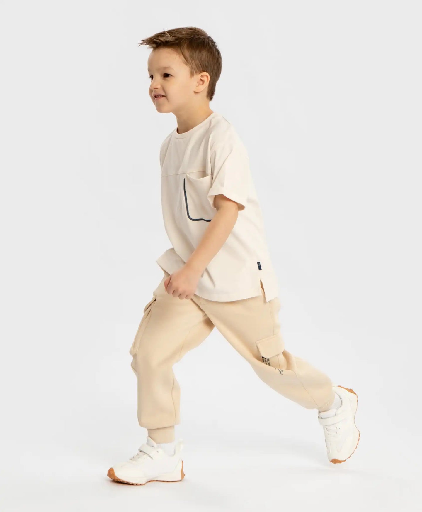 Joggeri cargo căptușiți, cu imprimeu și patru buzunare, bej, pentru băiat, Button Blue
