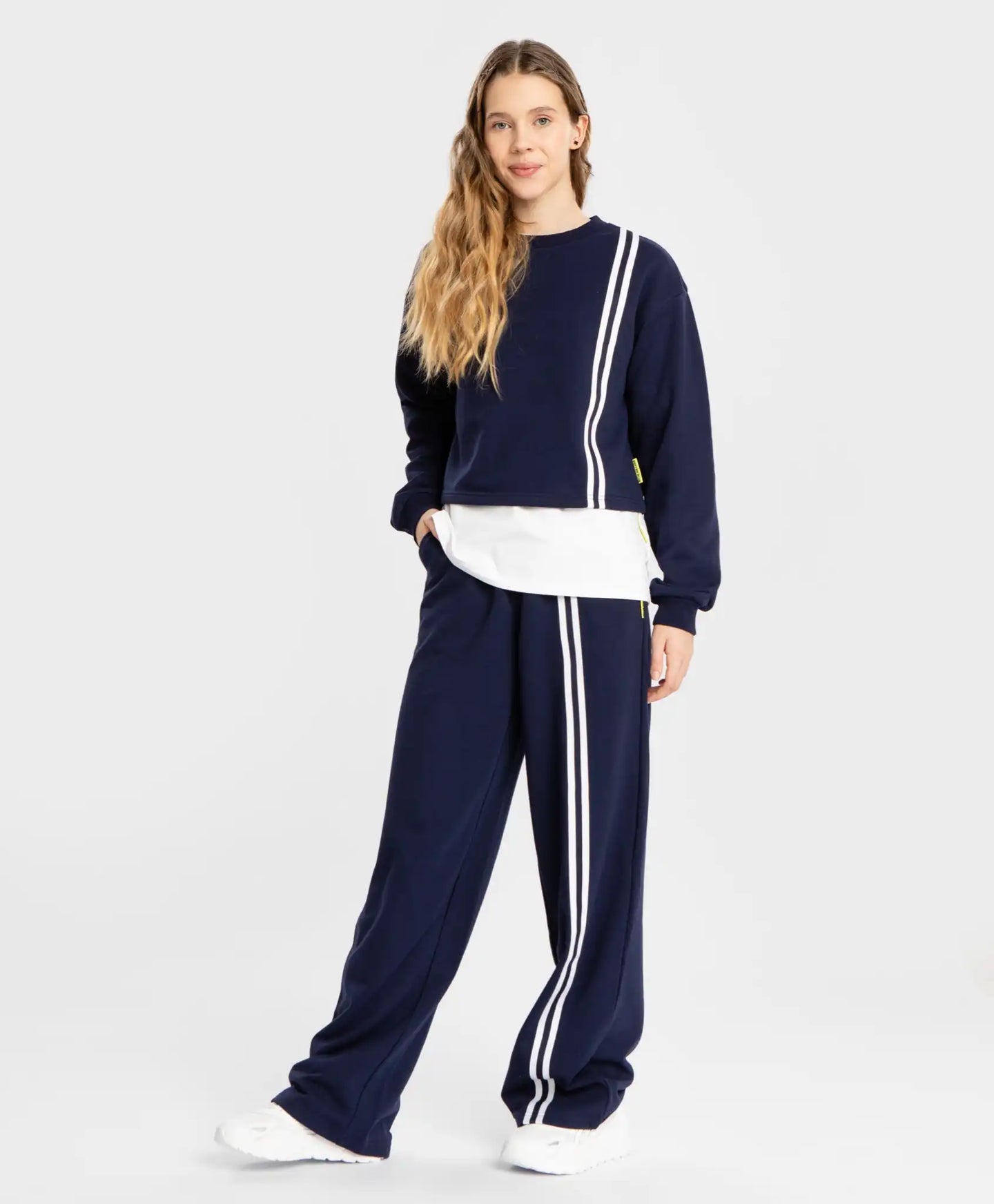 Pantaloni largi, cu dungi laterale, albaștri, Button Blue