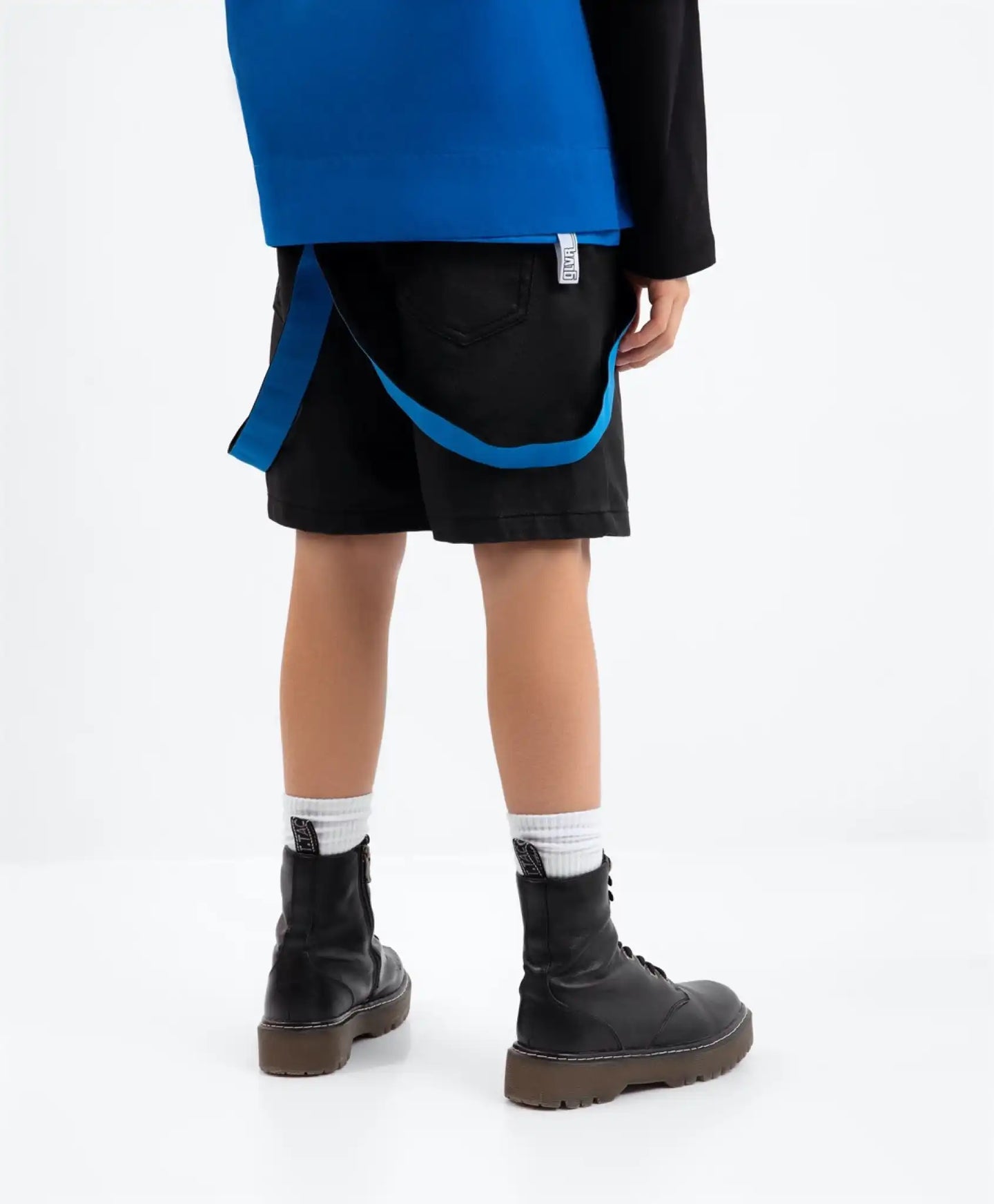 Pantaloni scurți din denim cu inserție elastică – negri, Gulliver