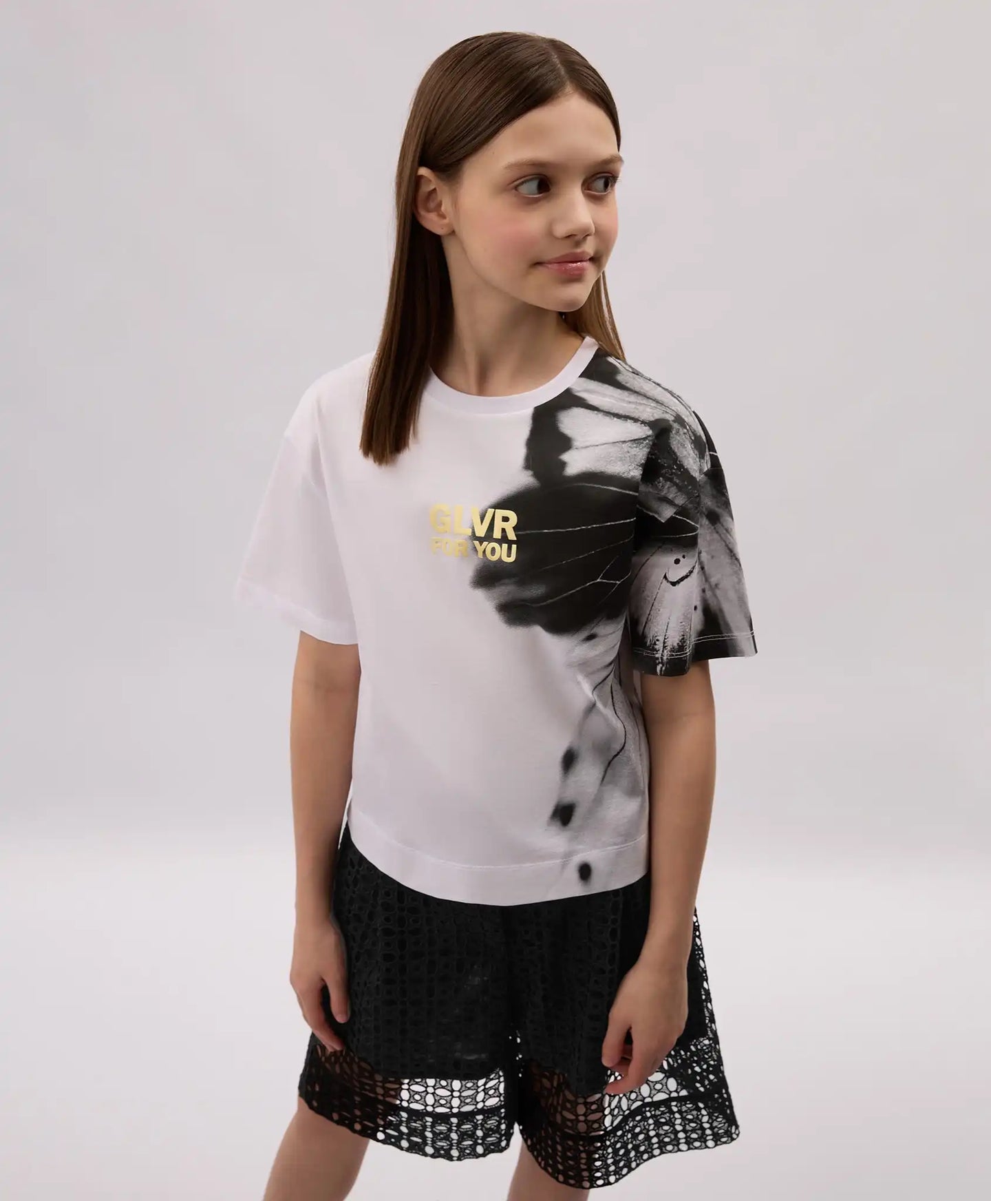 Tricou pentru fată, alb, cu imprimeu asimetric, Gulliver