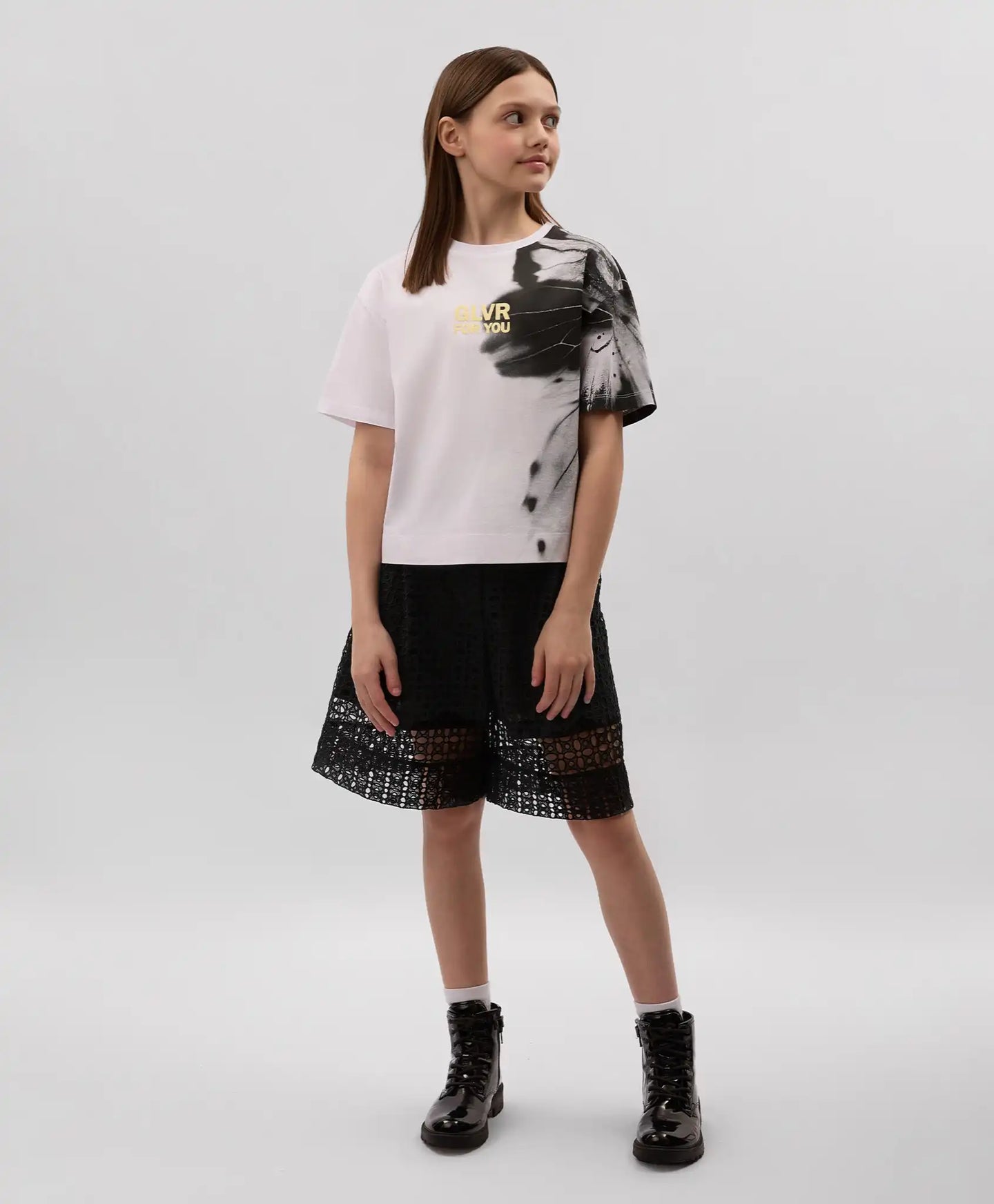 Tricou pentru fată, alb, cu imprimeu asimetric, Gulliver