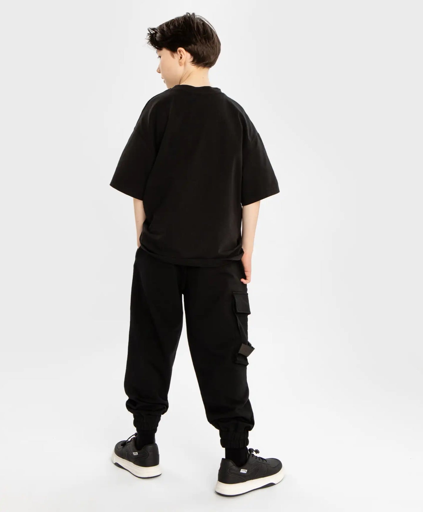 Pantaloni jogger, cu talie elastică și trei buzunare, negri, pentru băiat, Button Blue